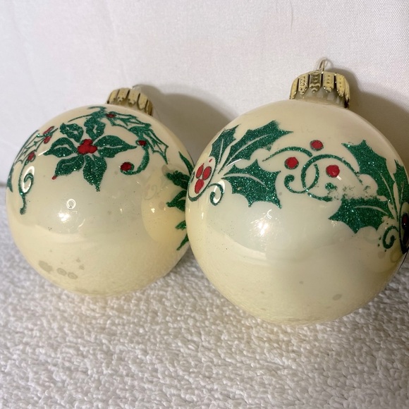 Vintage Accents Cream Green Glass Christmas Tree Ornaments X4 - Picture 7 of 11